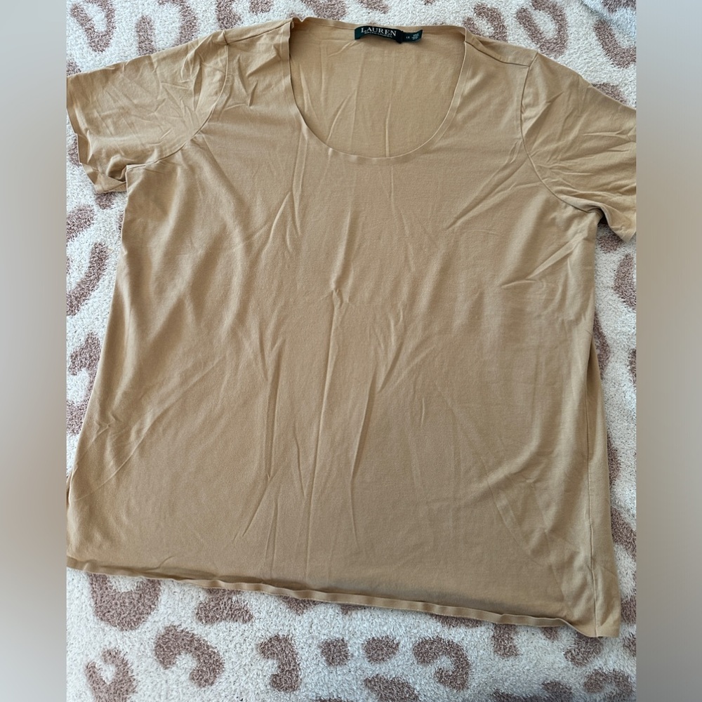 Gently Used Ralph Lauren Women’s Tshirt. Tan/Beige. Size 1X.